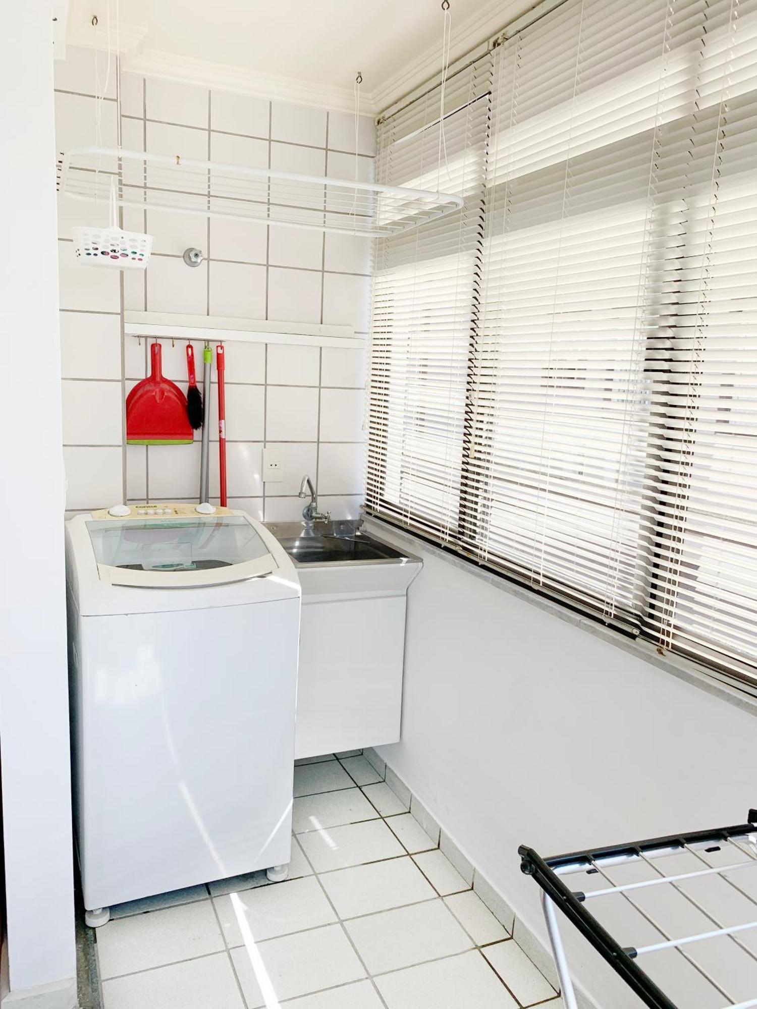 Apartment De Dois Quartos 6 Pessoas Em Canasvieiras A Uma Quadra Da Em Area Nobre