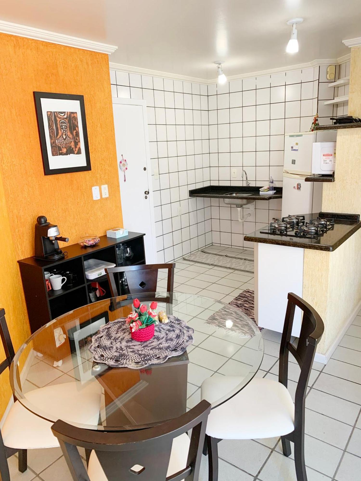 De Dois Quartos 6 Pessoas Em Canasvieiras A Uma Quadra Da Em Area Nobre Apartment Florianopolis